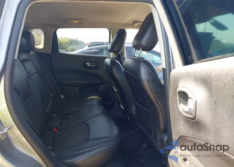 2018 Jeep Compass Latitude 4X4 from USA, damaged, VIN 3C4NJDBB4JT397872